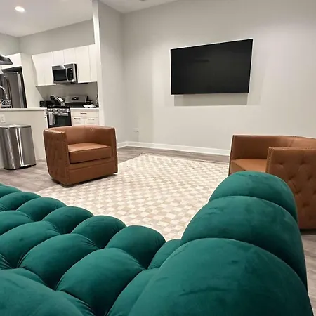 New Built Apartment Sleeps 8