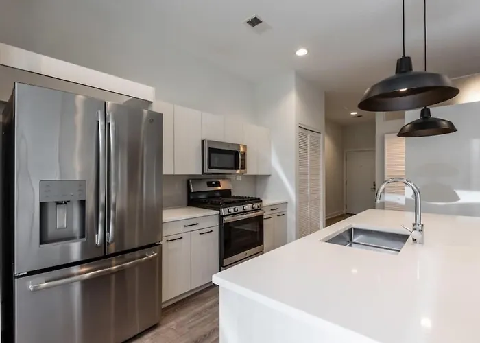 New Built Sleeps 8 Апартаменты *