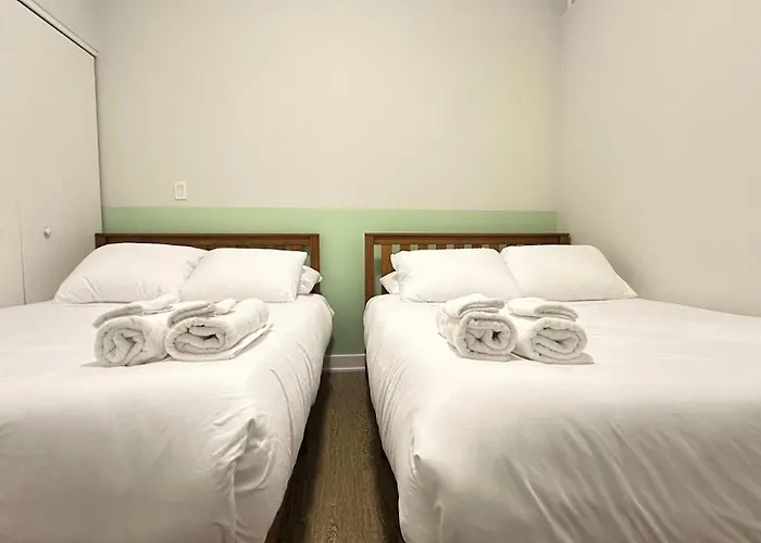 New Built Sleeps 8 Апартаменты Чикаго